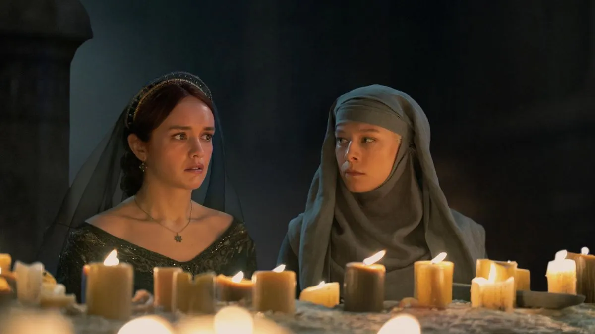 Alicent Hightower and Rhaenyra Targaryen at the sept in House of the Dragon
